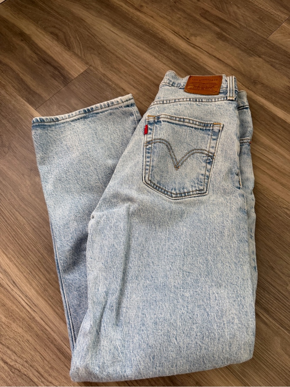Levi's Ribcage Straight Light Blue Women's Cropped Jeans